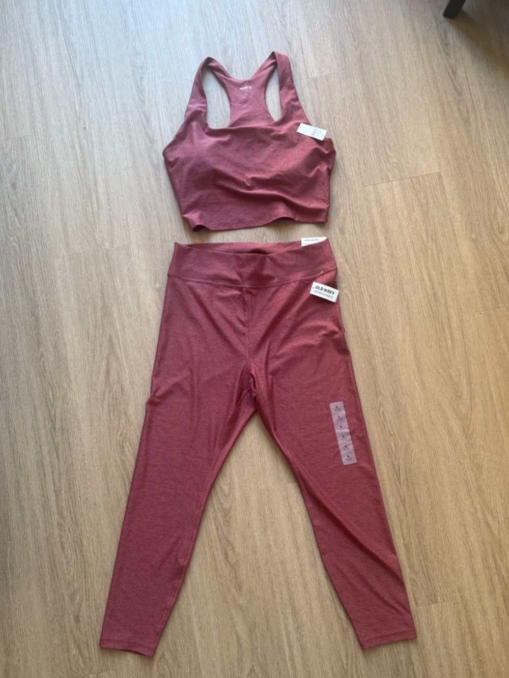 Old Navy Burgundy Seamless High-Waist Leggings and Racerback Sports Bra Set NWT